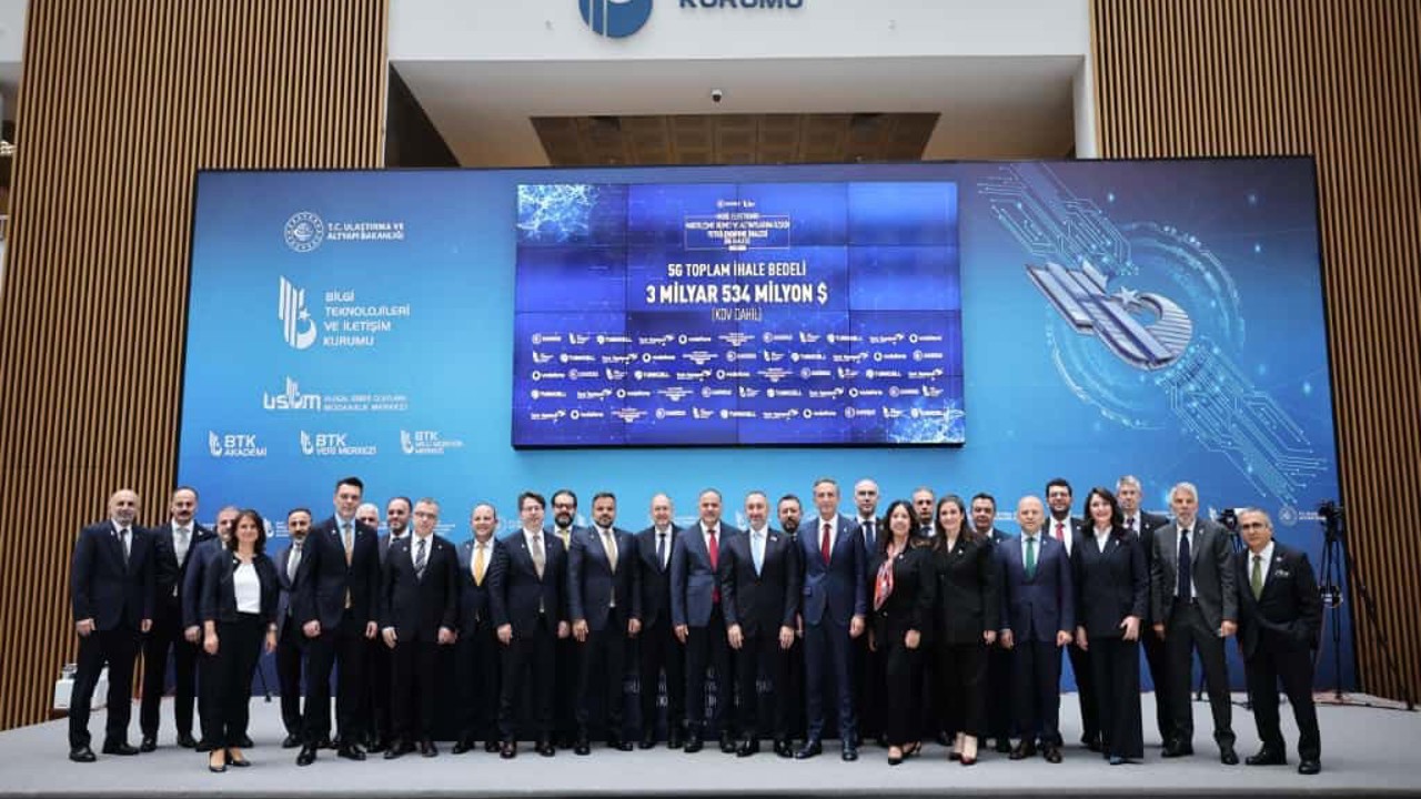 Bakan Uraloğlu: "Türkiye’yi iletişimde ileriye taşıyacak 5G ihalemizi gerçekleştirdik"
