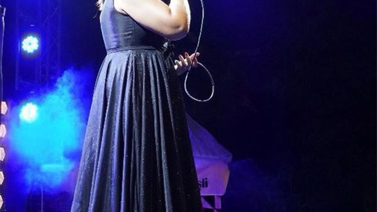 Fado’nun yeni sesi Cludia Madeira İstanbul’da müzikseverlerle buluşacak
