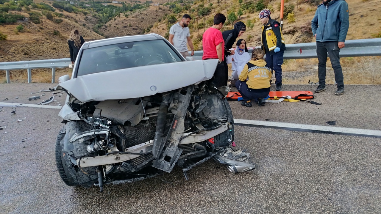 Akçadağ’da Yağışlı Havada Kaza: 1 Yaralı
