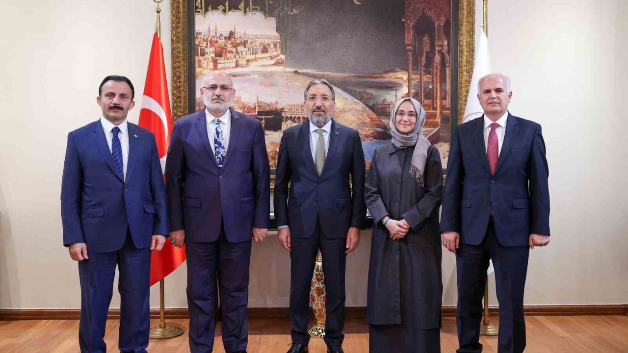 Diyanet İşleri Başkan Yardımcılığına atanan isimler görevi devraldı
