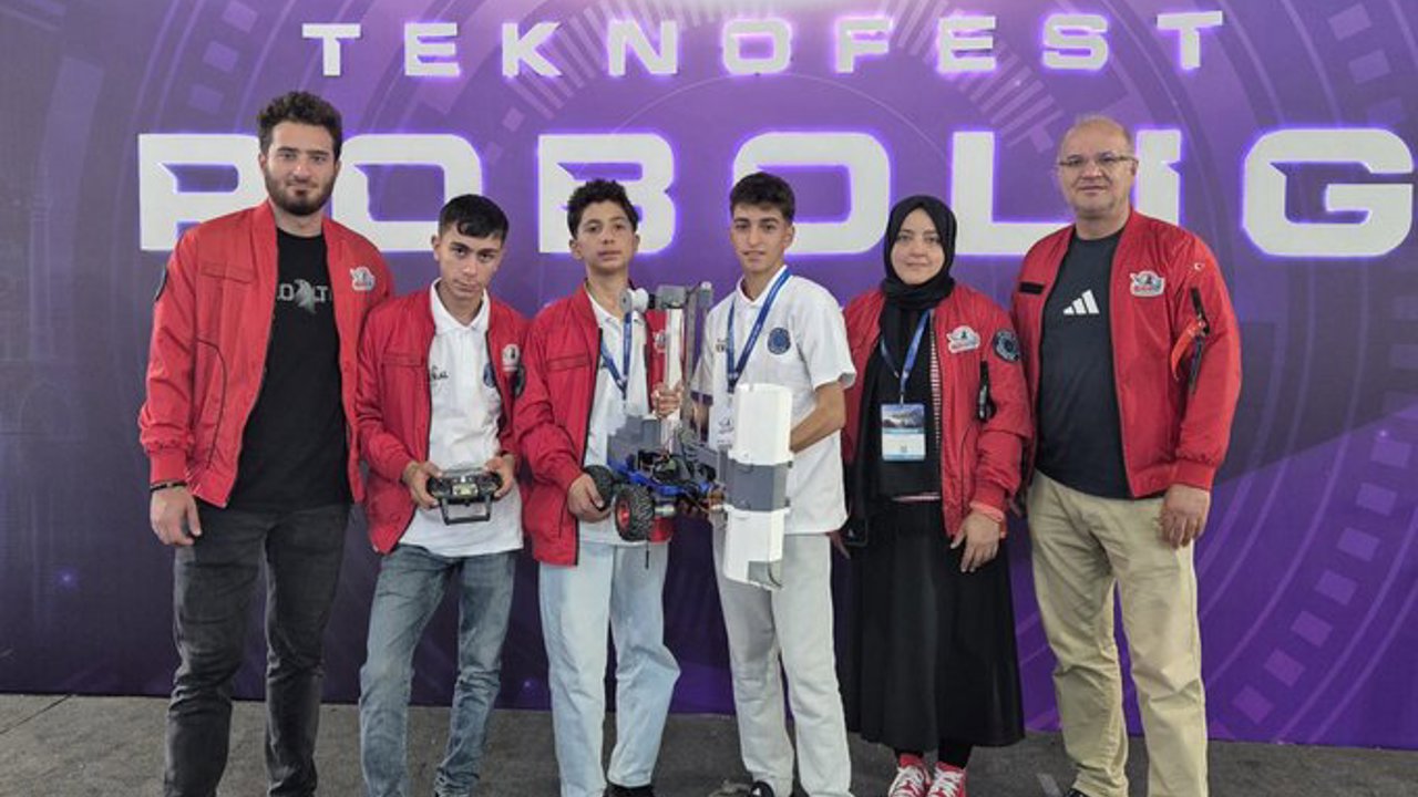 Pütürgeli Öğrenciler TEKNOFEST’te Türkiye Dördüncüsü Oldu