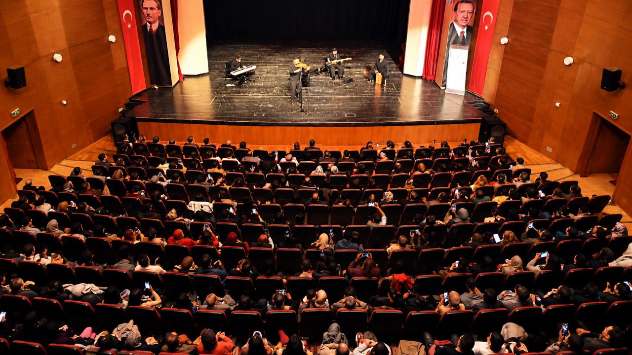 Javadoff Malatya’da Müzikseverleri Büyüledi