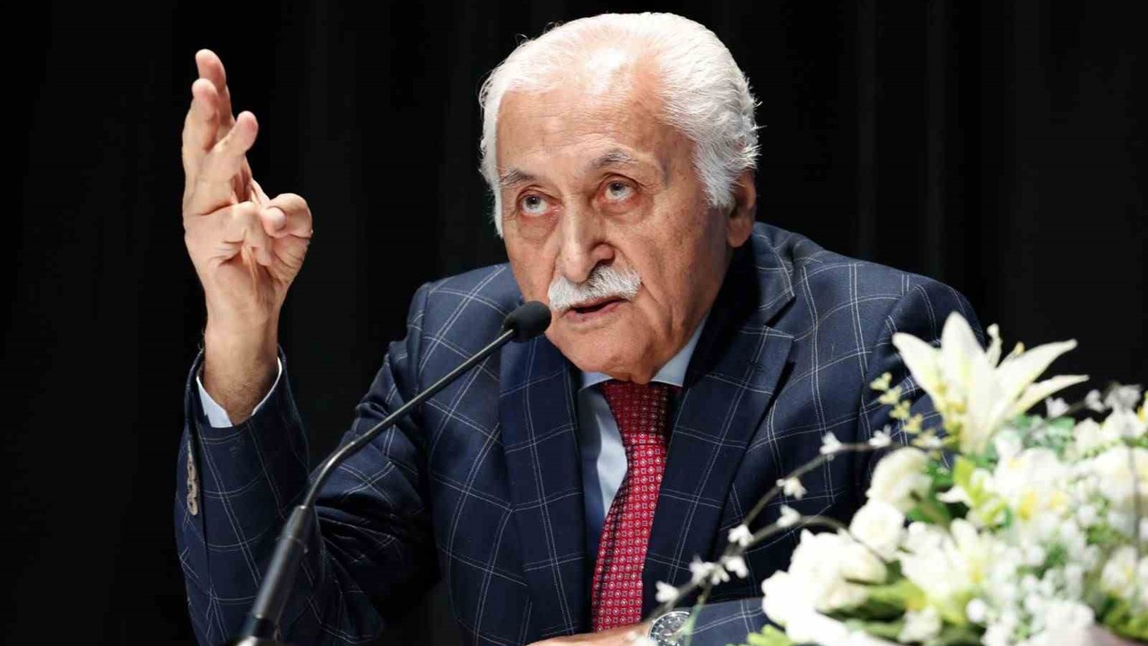 Türk edebiyatının usta ismi Yavuz Bülent Bakiler vefat etti
