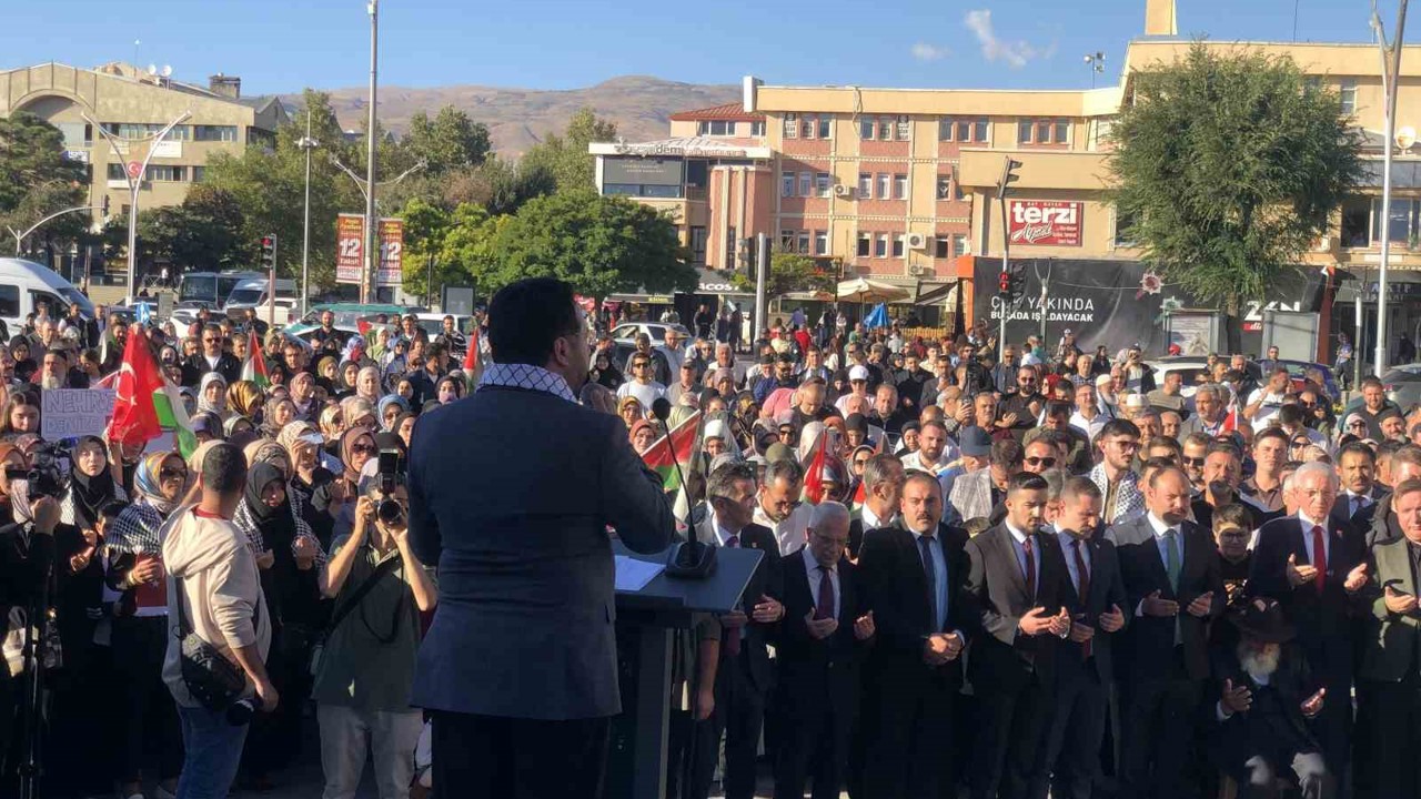 Erzincan’da, İsrail’in saldırdığı Küresel Sumud Filosu’na destek
