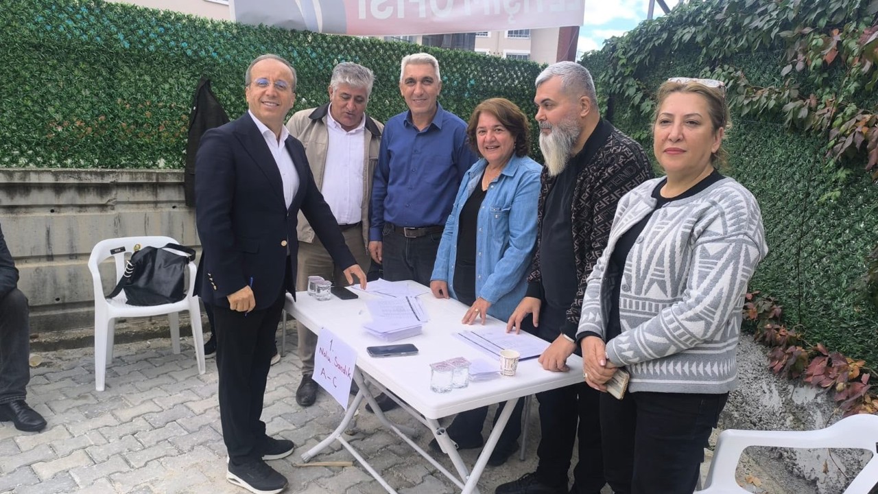 YENİ Parti'de Basri İlhan Ön Seçimde Yüzde 82,33 Aldı