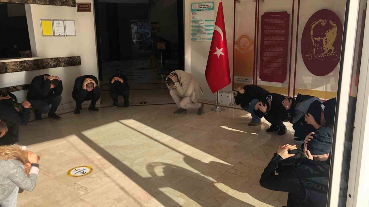 Zonguldak Öğretmenevi’nde deprem ve tahliye tatbikatı
