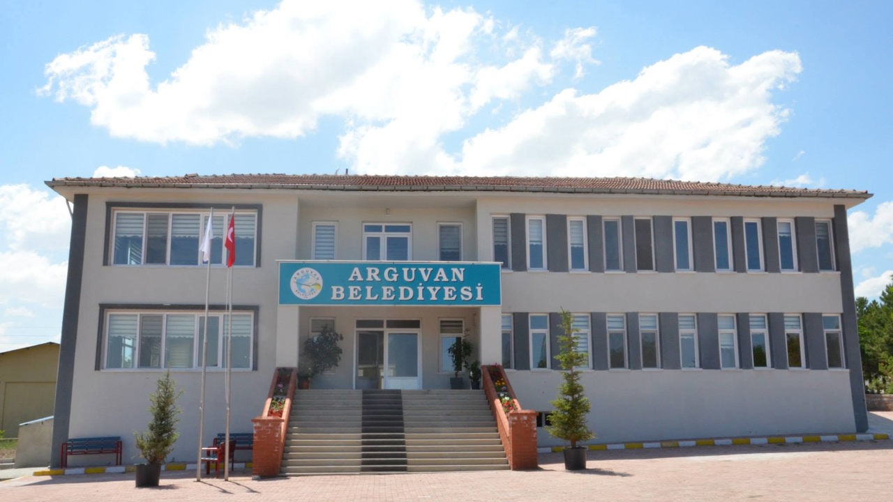 Sayıştay’dan Arguvan Belediyesi’ne 20 Kritik Tespit: İhaleler, Milyonluk Harcamalar Ve Kayıtsız Taşınmazlar!