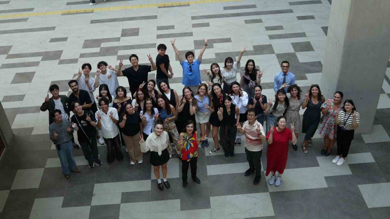 Türk ve Japon öğrenciler İzmir için tasarladı
