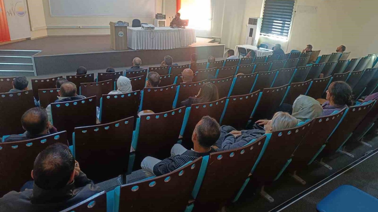 Van Büyükşehir Belediyesinin personellerine ’İş Güvenliği’ eğitimi
