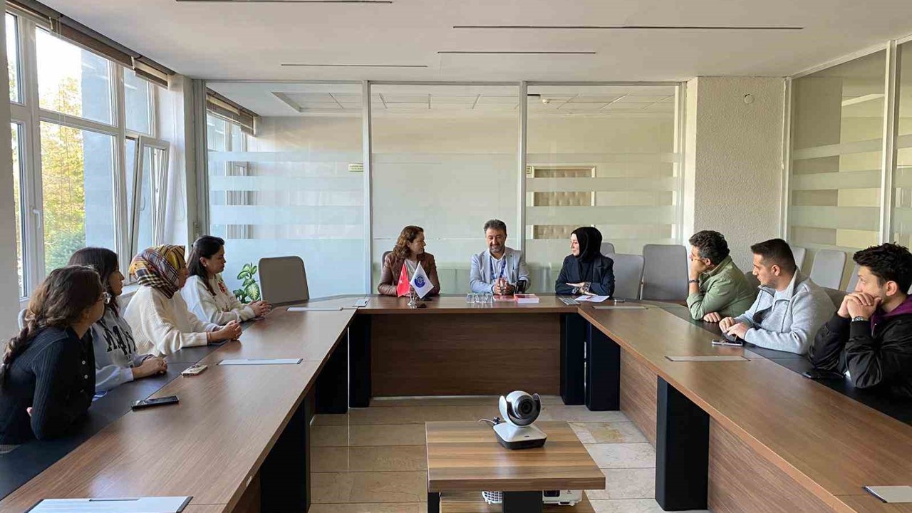 ERÜ Hastaneleri’nde "Dünya Artrit Günü" Etkinliği düzenlendi
