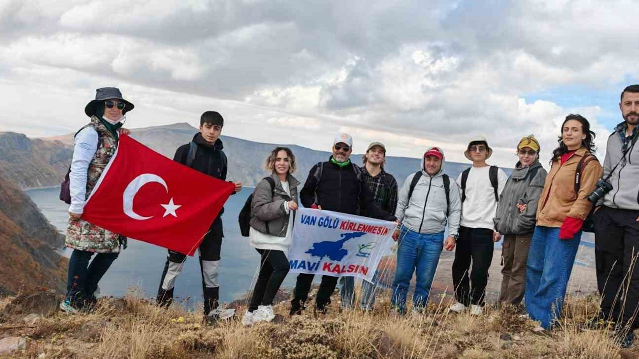 "Yeryüzü Cenneti"nde zirve tırmanışı yapıldı
