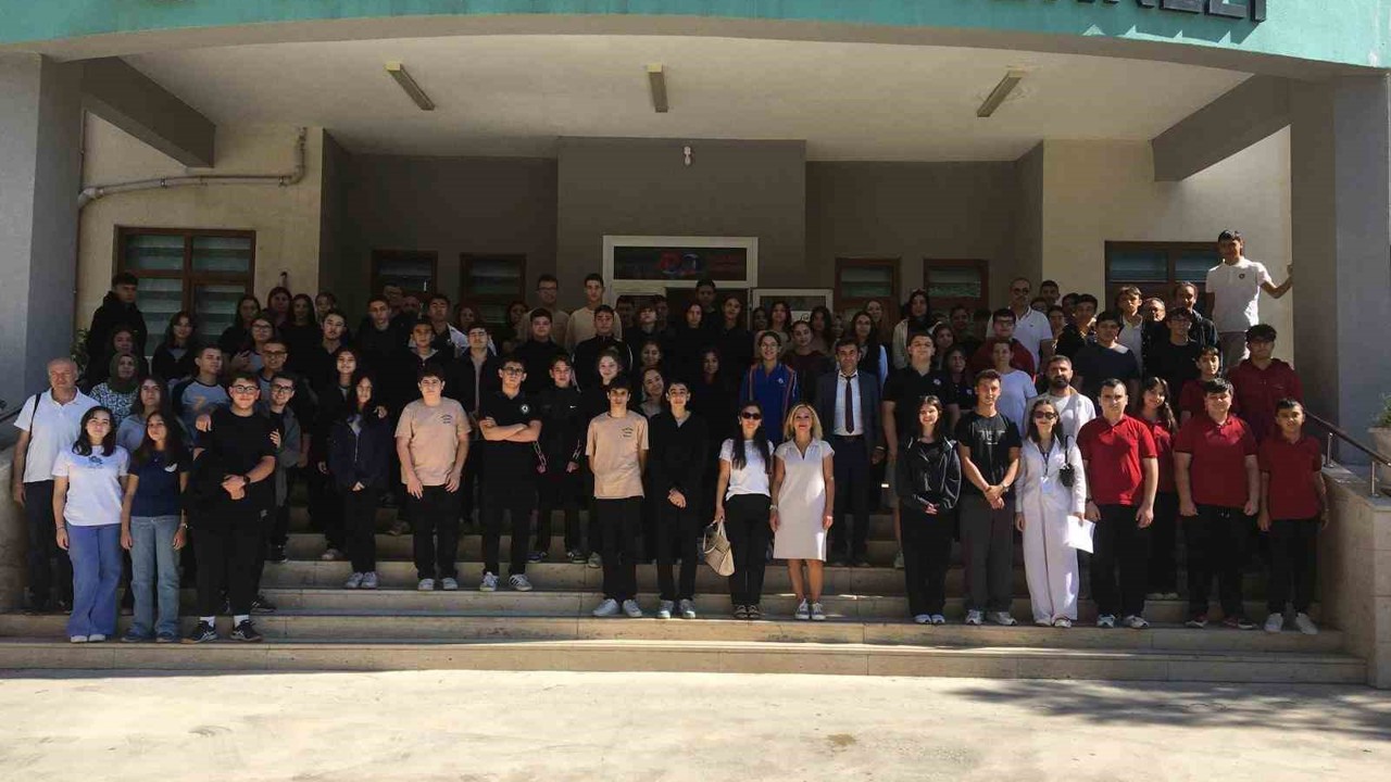 Menteşe’de "Genç AR-GE" projesiyle drama ve tanışma etkinliği düzenlendi
