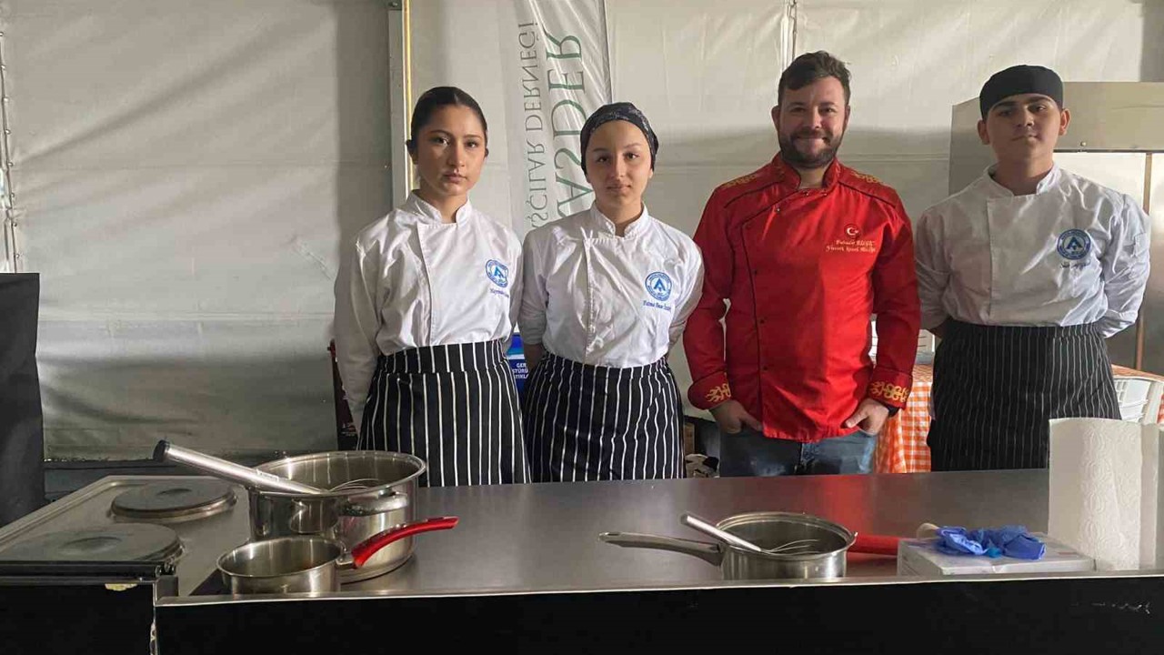 Lise öğrencileri, mutfaktaki hünerlerini sergiledi
