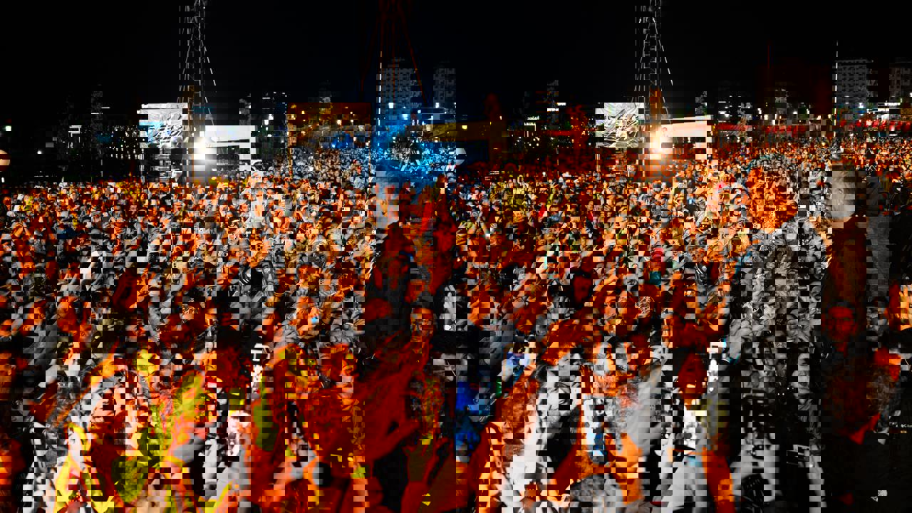 Haluk Levent İle Malatya’da Rock’tan Türkülere Unutulmaz Bir Gece