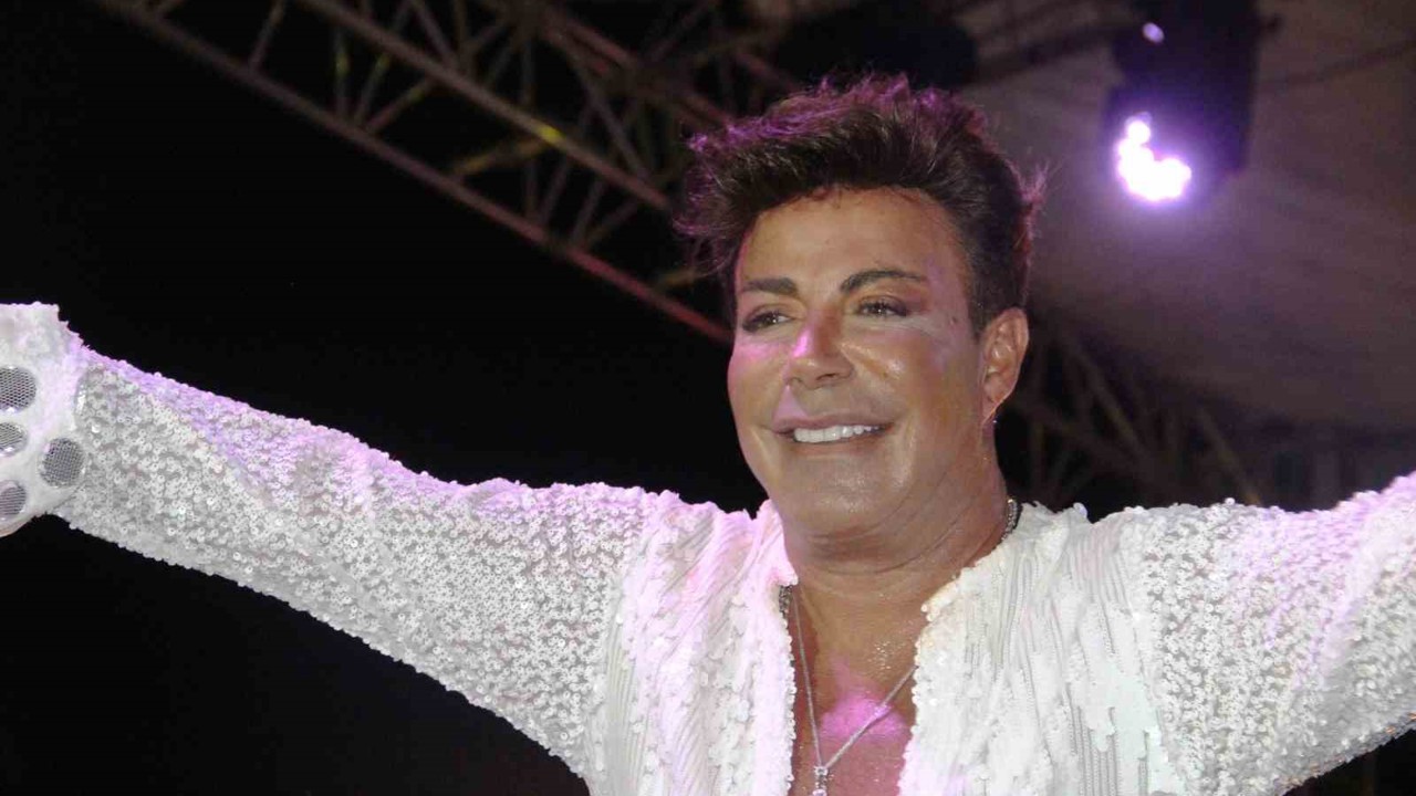 Fatih Ürek’in son durumuyla ilgili hastaneden açıklama: "Durumu stabil, yoğun bakımdaki tedavisi devam ediyor"
