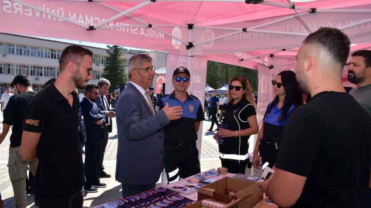 Üniversite öğrencilerine uyuşturucu ile mücadele bilgilendirmesi
