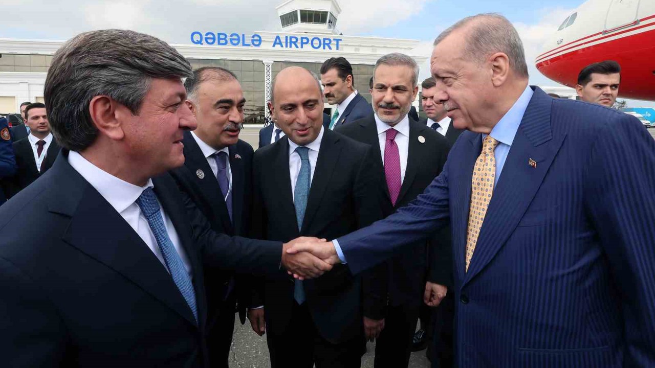 Cumhurbaşkanı Erdoğan, TDT Zirvesi’ne katılmak üzere Azerbaycan’da
