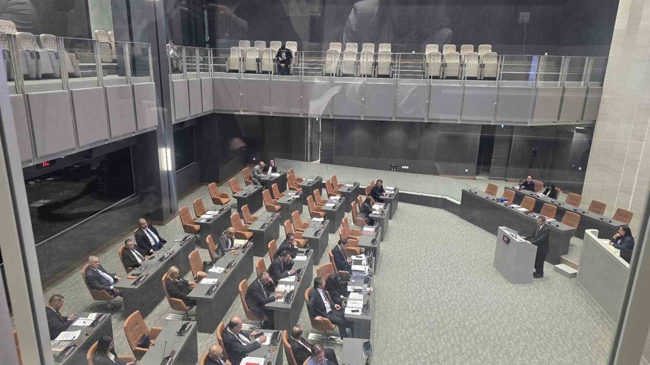 KKTC Meclisi’ndeki "iki devletli çözüm" oturumunda muhalefet partisi milletvekilleri oturumu terk etti
