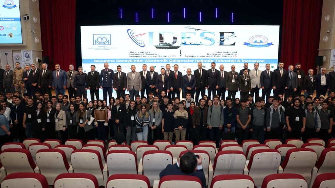 Vali Çiçek: "Türkiye Cumhuriyeti’nin savunma sanayisinin güçlenmesi sadece bizim için değil, dünya mazlumları için kıymetli ve önemlidir"
