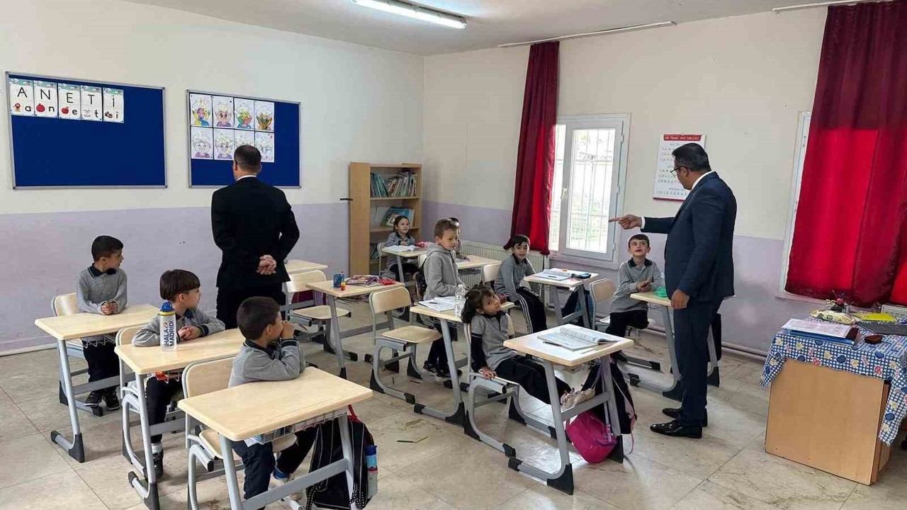 Kaymakam Dalak’tan okullarda inceleme
