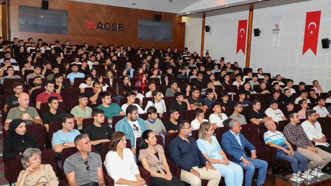 AOSB Başkanı Sütcü," Başarı, sürekli öğrenmek ve kendini geliştirmekten geçer"
