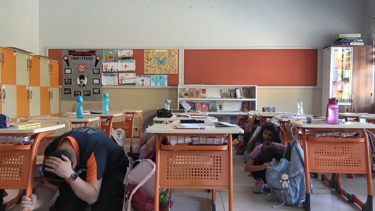 Tunceli’de afet bilinci küçük yaşta kazandırılıyor
