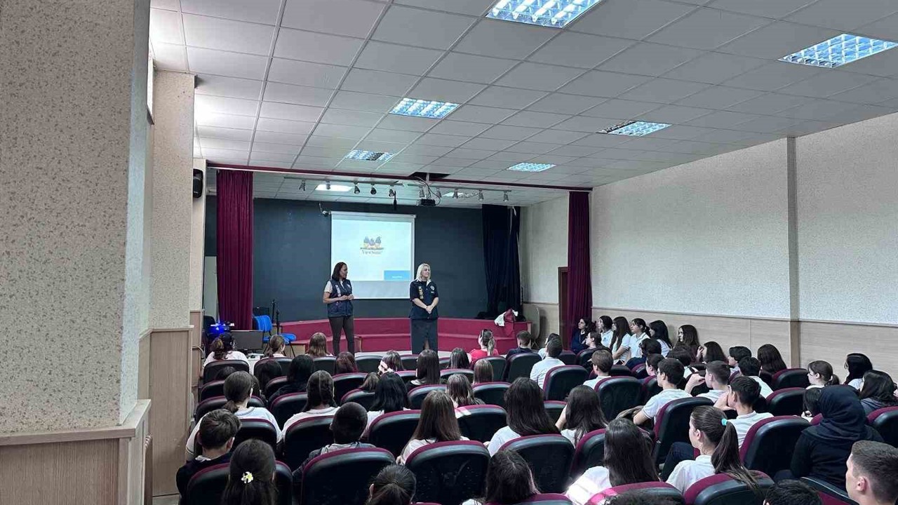 SİBERAY ile gençler siber suçlara karşı bilinçlendirildi
