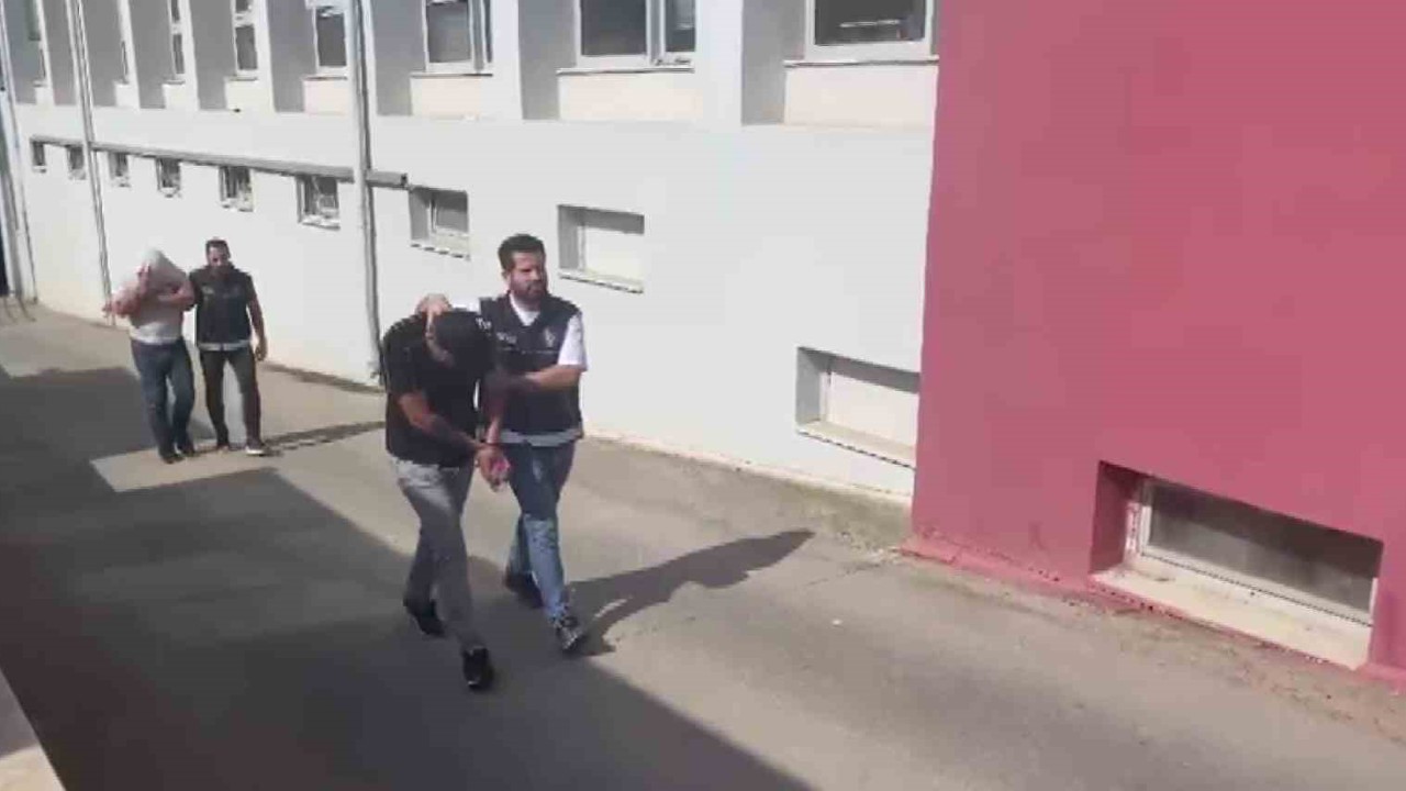 Adana’da bin 166 bandrolsüz plaka ele geçirildi
