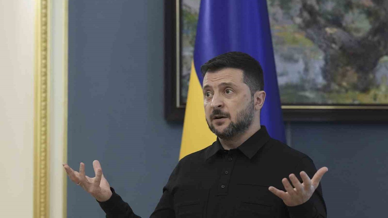 Zelenskiy: "Esad gibi pisliklerin harabeye çevirdiği ülkelerin yeniden inşasına yardımcı olan herkese minnettarız"
