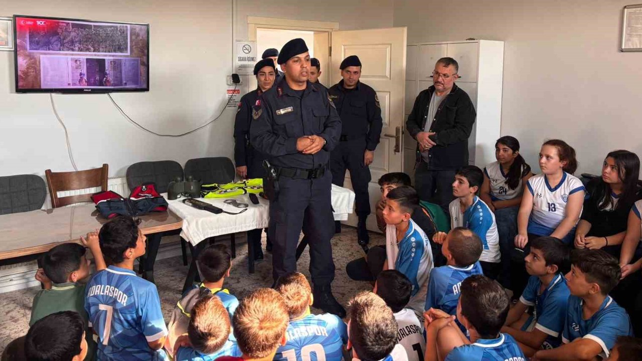 Salihli Adalaspor’dan jandarmaya teşekkür
