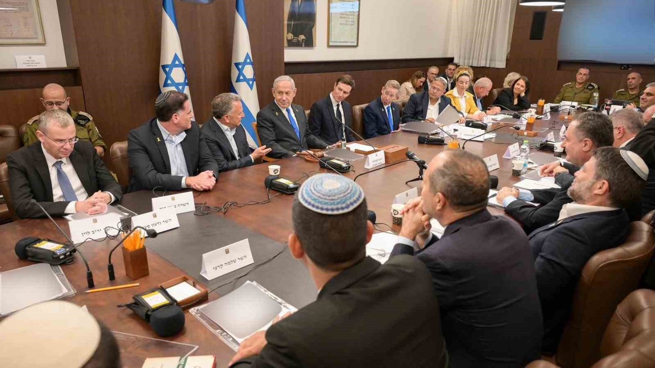 İsrail hükümeti Gazze Şeridi’nde kalıcı barış sağlanmasını öngören Gazze Planı’nın ilk aşamasını onayladı
