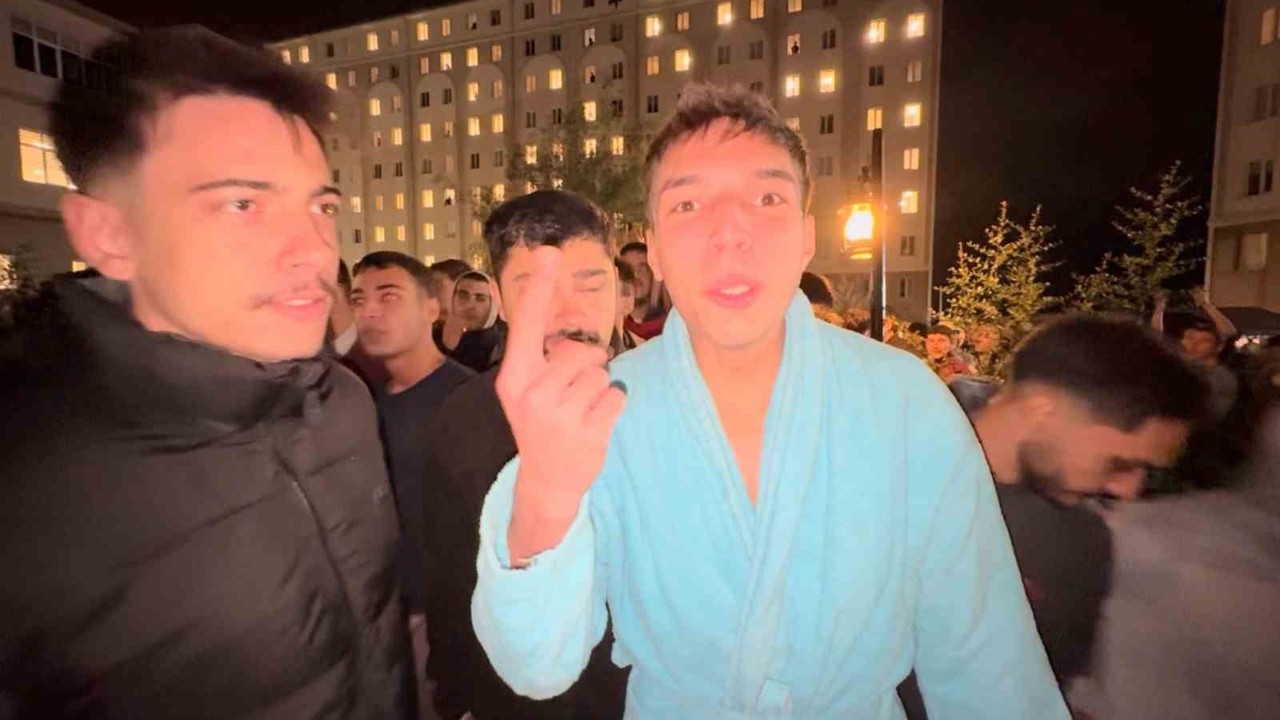 Duş alamayan öğrenciler Edirne Belediyesi’ni protesto etti
