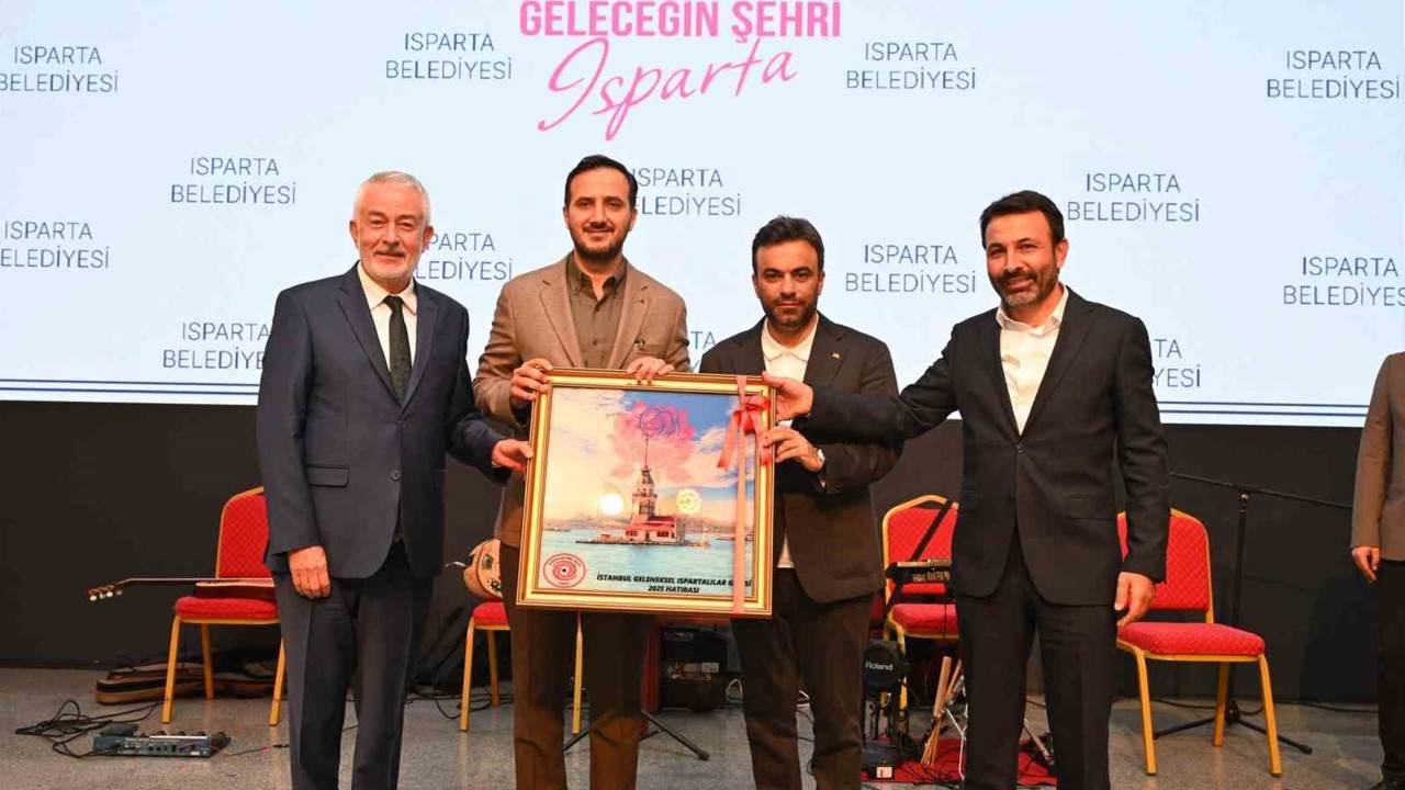 Isparta’nın gül kokusu İstanbul’a taşındı
