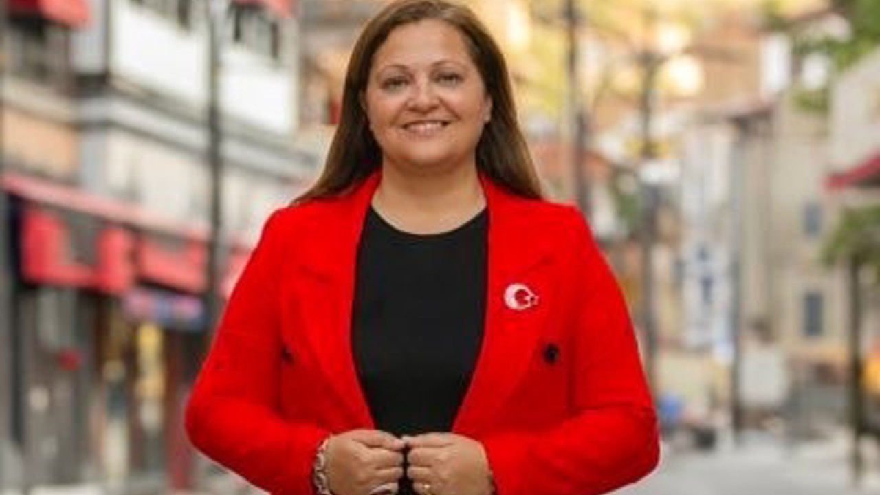 AK Parti’ye geçeceği söylenilen Köksal: "Bulunduğum yerdeyim parti içinde beni istemeyenlere inat hiçbir yere gitmiyorum"
