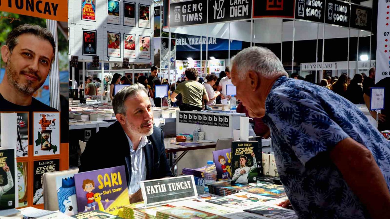 Antalya Kitap Fuarı ziyaretçi akınına uğradı
