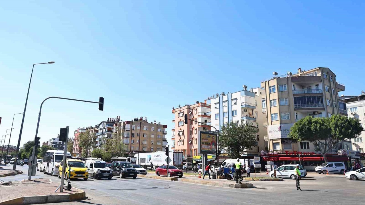 Büyükşehir sinyalizasyon alt yapısını yeniliyor
