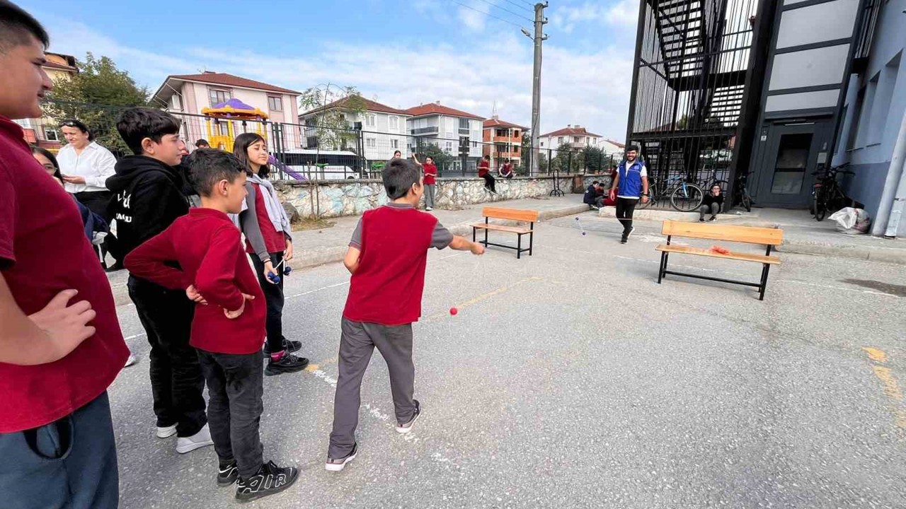 Gençlik merkezi tanıtımları sürüyor

