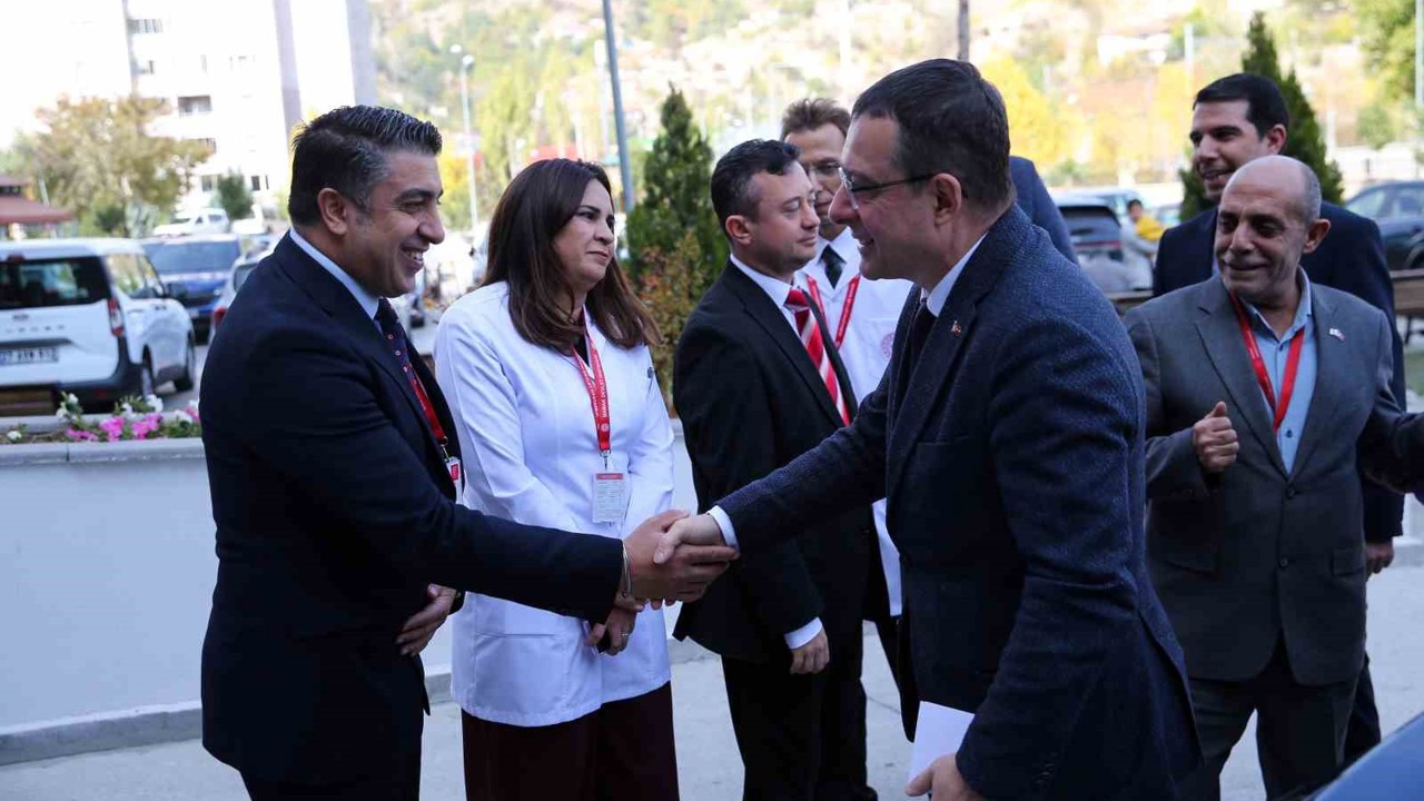 Gebe okullarında ağız ve diş sağlığı eğitimi 81 ilde yaygınlaşıyor
