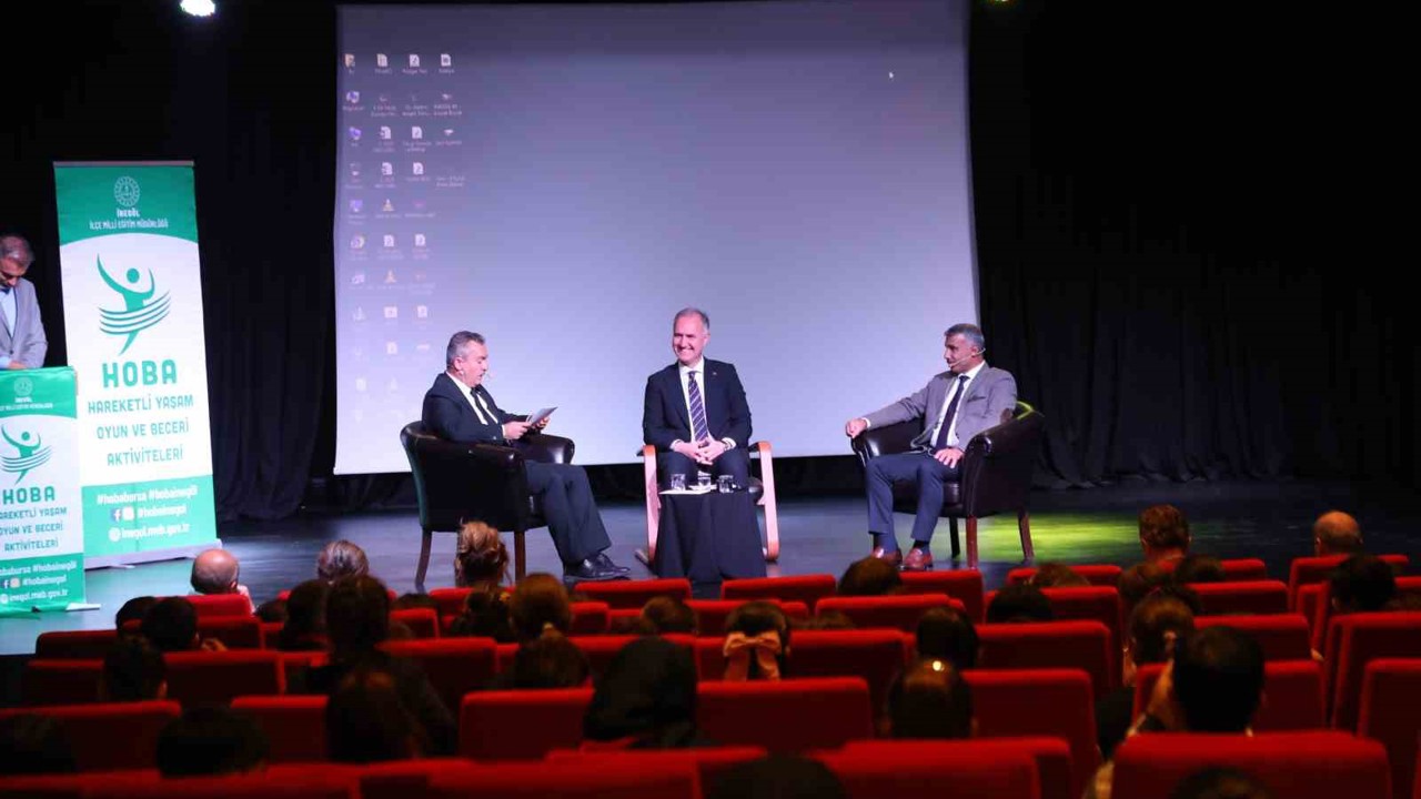 "Yeşil Koltuk" isimli söyleşi programının ilk konuğu Başkan Alper Taban oldu
