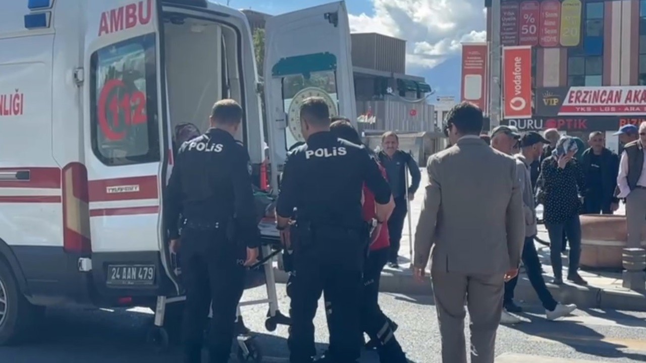 Motosikletin çarptığı yaya yaralandı
