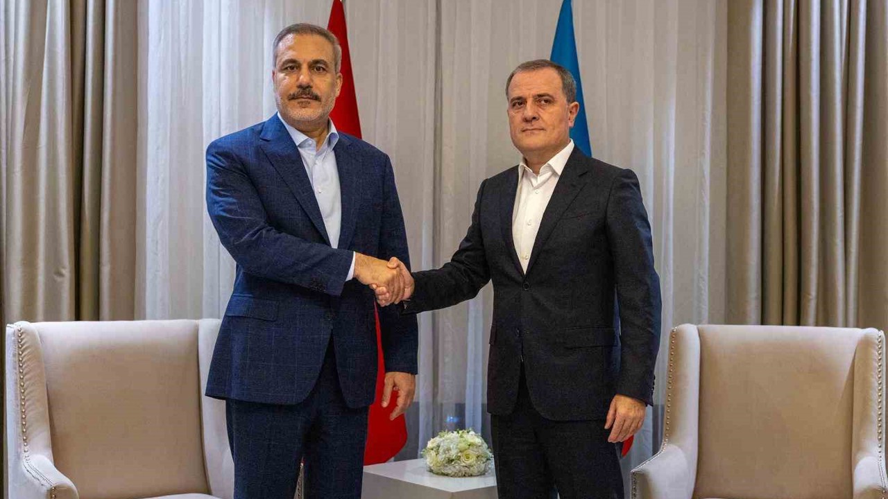 Dışişleri Bakanı Fidan, Azerbaycan Dışişleri Bakanı Bayramov ile bir araya geldi
