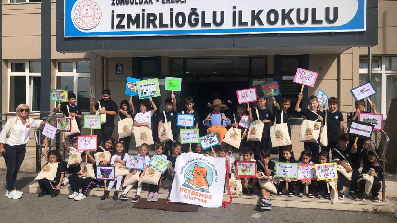 Karadeniz Ereğli’de minik okurlardan "Heybemde Kitap Var" projesi
