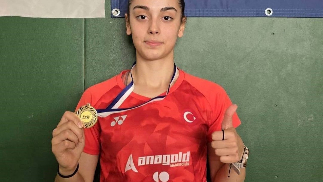 Erzincanlı milli sporcu badmintonda şampiyon oldu
