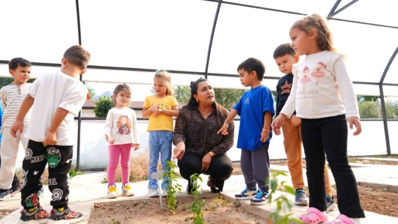 Doğa Çocuk Enstitüsü’nde hem öğreniyor hem de eğleniyorlar
