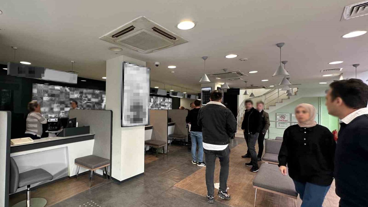 Samsun’da banka soygunu: Soyguncu polis tarafından kısa sürede yakalandı
