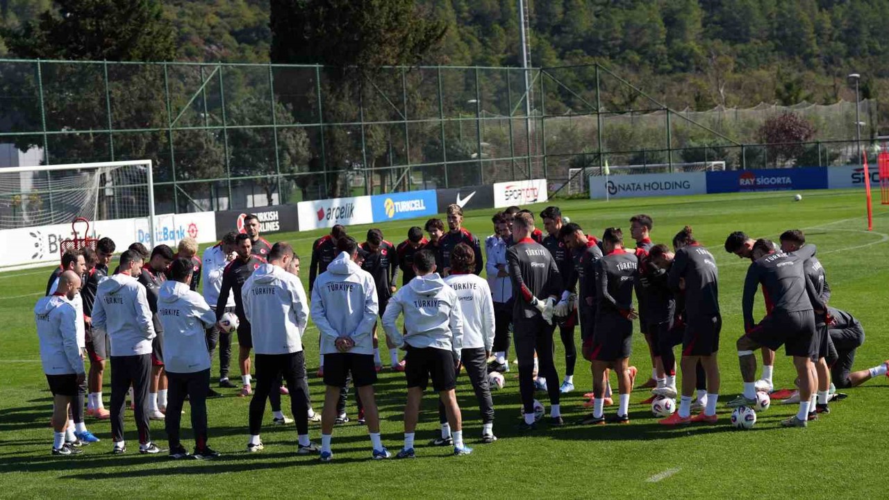 A Milli Futbol Takımı, Bulgaristan maçı hazırlıklarını tamamladı
