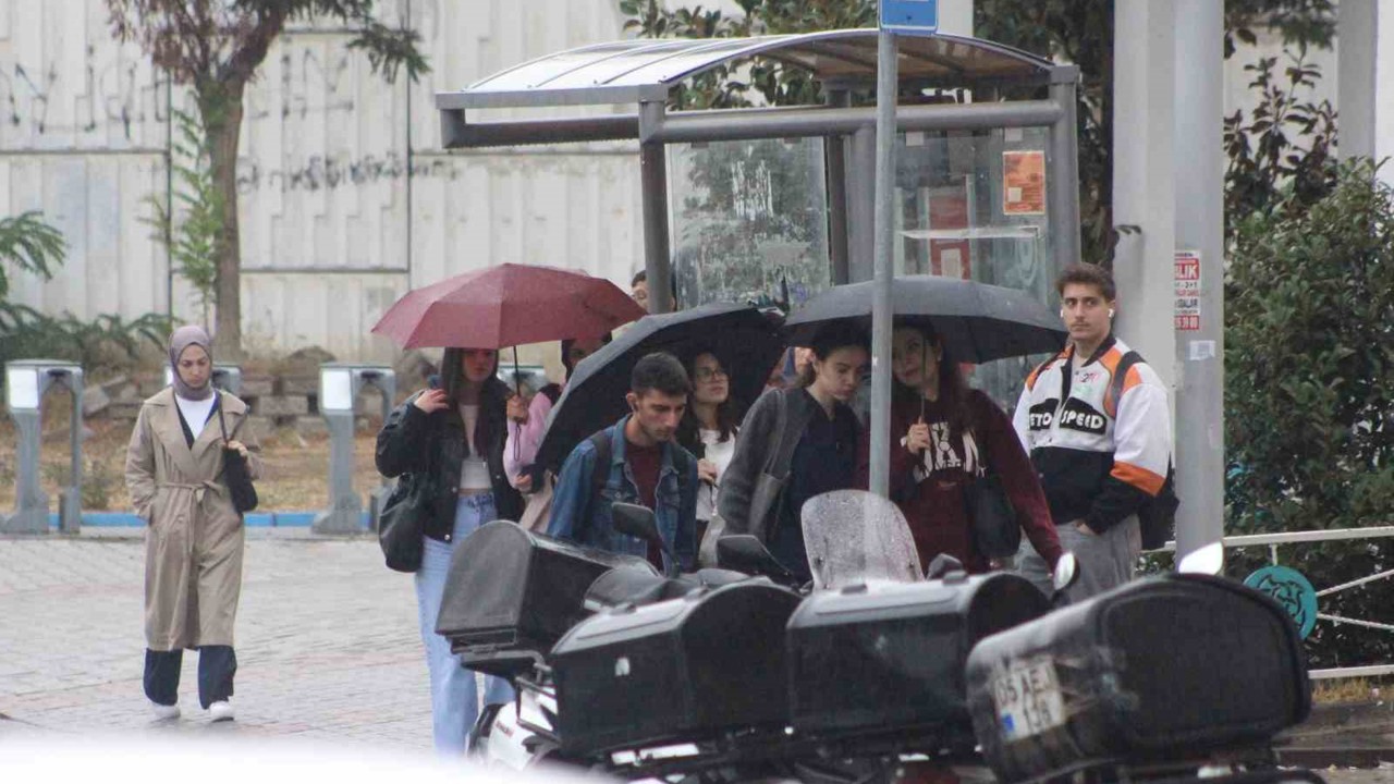 Meteoroloji uyarmıştı: Tekirdağ yağmura teslim oldu
