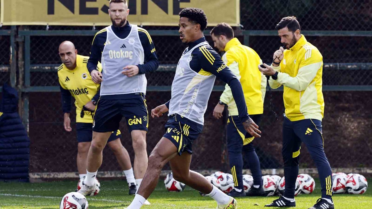 Fenerbahçe, Fatih Karagümrük maçı hazırlıklarını sürdürdü
