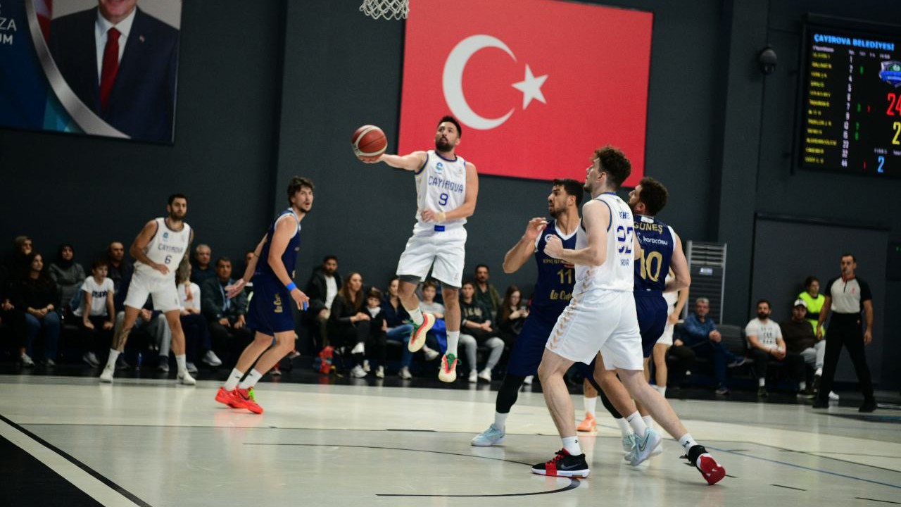 Çayırova Belediyesi’nden Kipaş İstiklal’e geçit yok: 90-86
