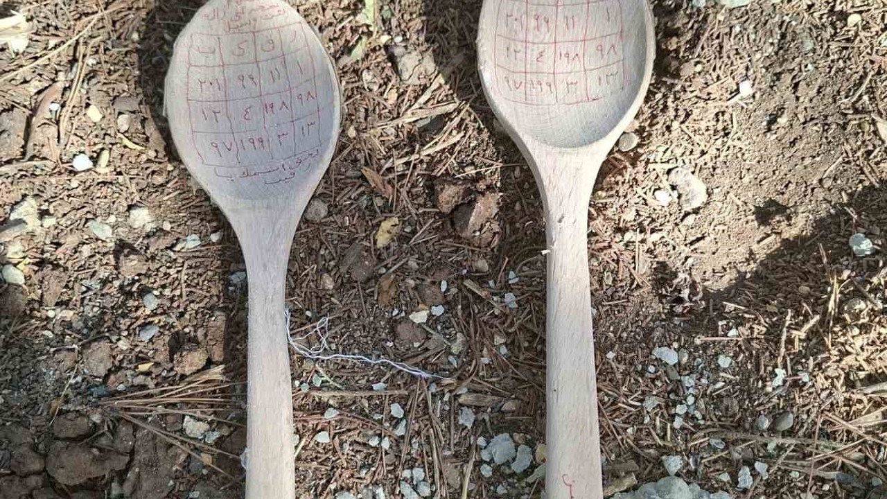 Mezarlıklardan çıkan büyüler hayrete düşürüyor

